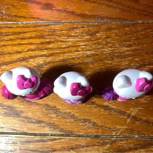 Hello Kitty 3 piece Figurine set - Picture 3 of 7